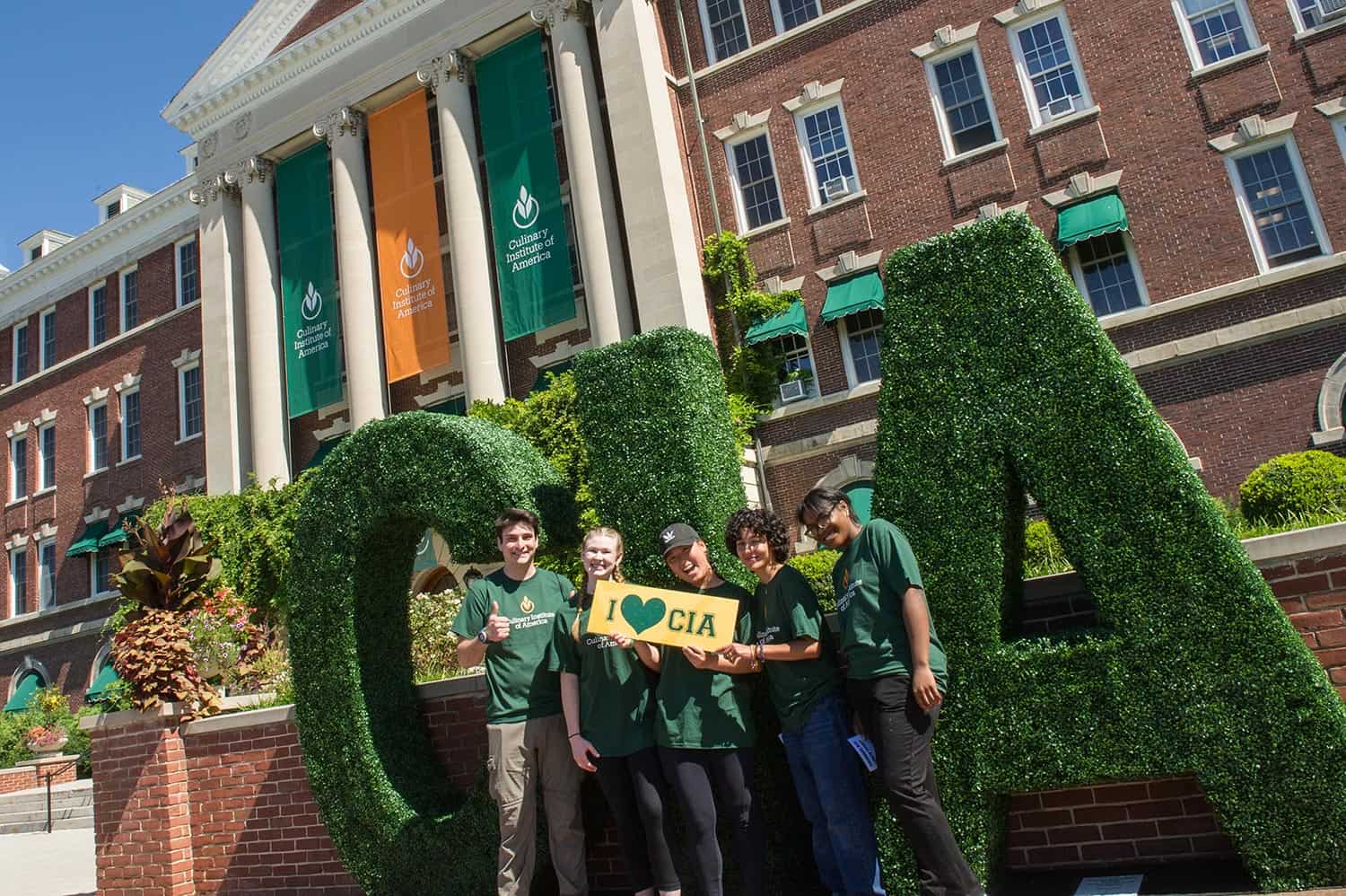 CIA Fall New York Open Houses - CIA Students in front of Roth Hall